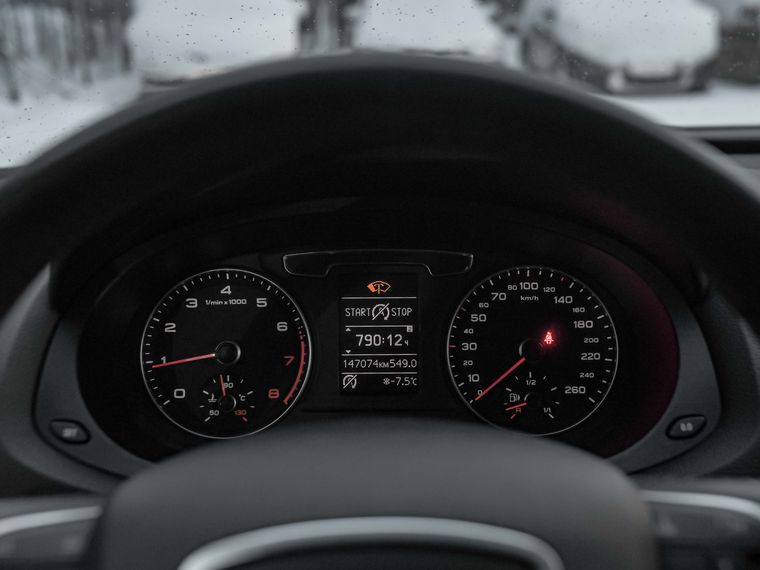 Audi Q3 2015 года, 146 920 км - вид 5