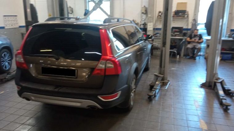 Volvo XC70 2011 года, 296 344 км - вид 3
