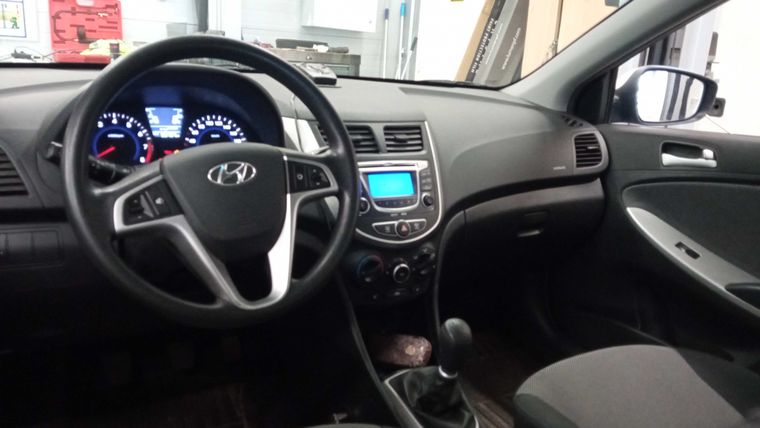 Hyundai Solaris 2011 года, 53 131 км - вид 5