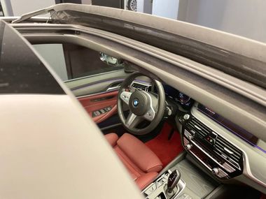 BMW 5 серия 2023 года, 22 000 км - вид 27