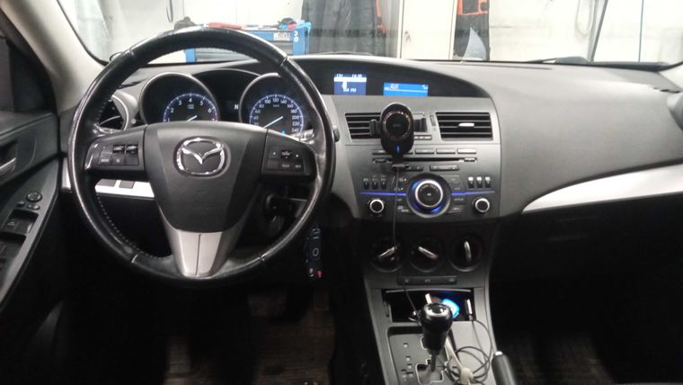 Mazda 3 2012 года, 95 822 км - вид 5