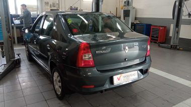 Renault Logan 2011 года, 418 685 км - вид 4