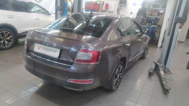 Skoda Octavia 2014 года, 221 045 км - вид 3