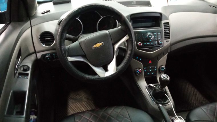 Chevrolet Cruze 2010 года, 142 366 км - вид 5