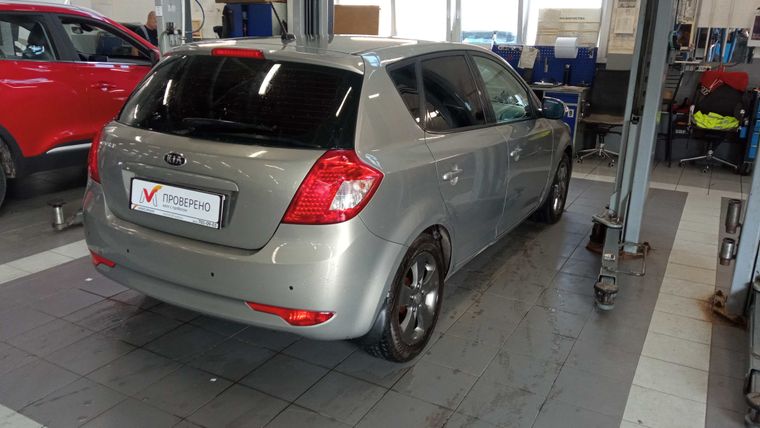 KIA Ceed 2011 года, 206 266 км - вид 3