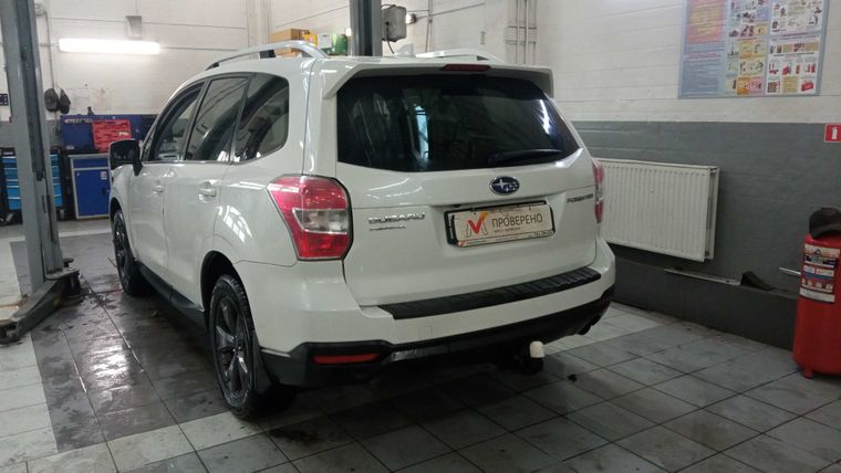 Subaru Forester 2015 года, 191 939 км - вид 4