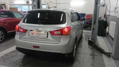 Mitsubishi ASX 2014 года, 98 150 км - вид 3