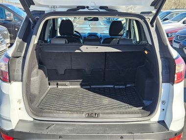 Ford Kuga 2017 года, 143 904 км - вид 17
