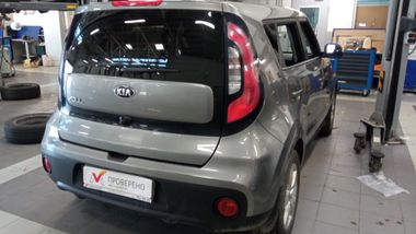 KIA Soul 2017 года, 112 232 км - вид 3