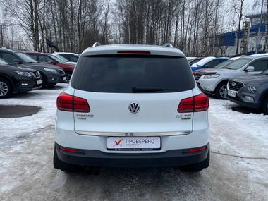 Volkswagen Tiguan 2015 года, 196 886 км - вид 5