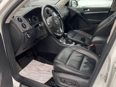 Volkswagen Tiguan 2015 года, 196 886 км - вид 15