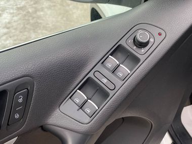 Volkswagen Tiguan 2015 года, 196 886 км - вид 14