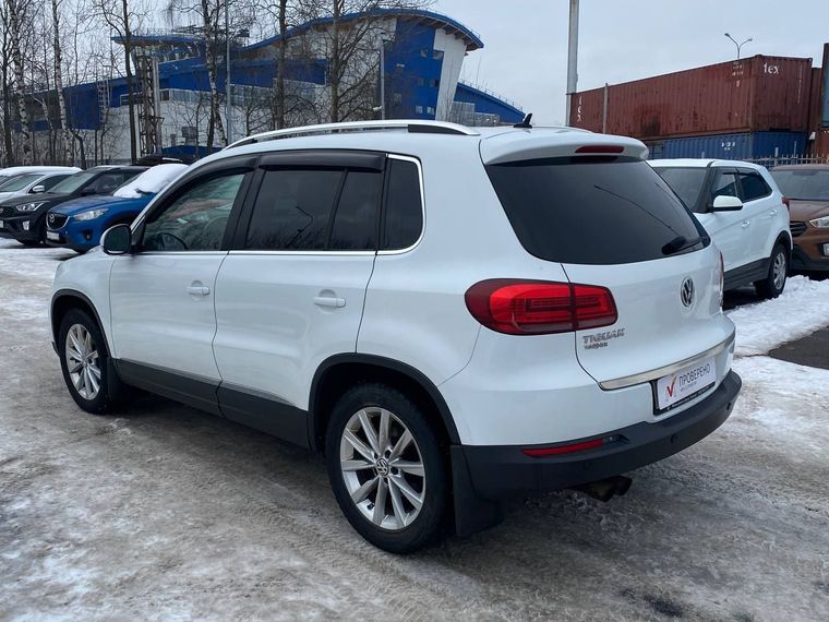 Volkswagen Tiguan 2015 года, 196 886 км - вид 6