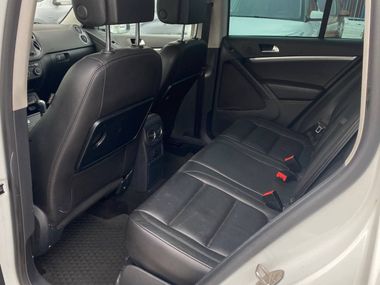 Volkswagen Tiguan 2015 года, 196 886 км - вид 16