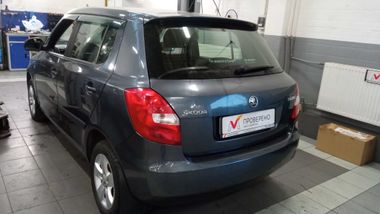 Skoda Fabia 2013 года, 98 500 км - вид 4