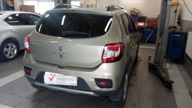 Renault Sandero Stepway 2017 года, 77 375 км - вид 3