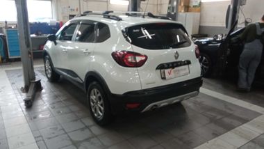Renault Kaptur 2017 года, 109 290 км - вид 4