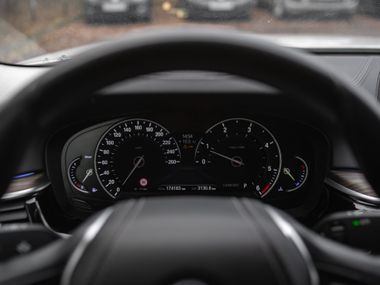 BMW 5 серия 2017 года, 174 180 км - вид 7