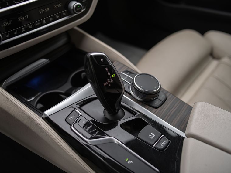 BMW 5 серия 2017 года, 174 180 км - вид 10