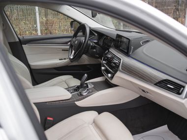 BMW 5 серия 2017 года, 174 180 км - вид 16