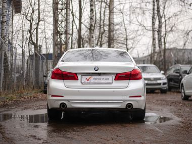 BMW 5 серия 2017 года, 174 180 км - вид 4