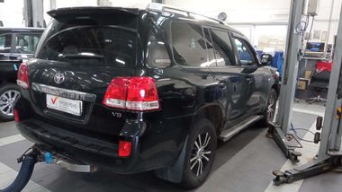 Toyota Land Cruiser 2011 года, 343 963 км - вид 3