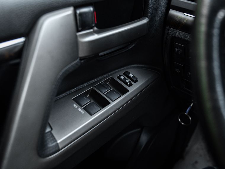 Toyota Land Cruiser 2011 года, 343 963 км - вид 12