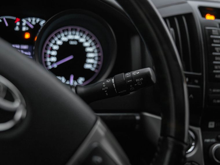 Toyota Land Cruiser 2011 года, 343 993 км - вид 8