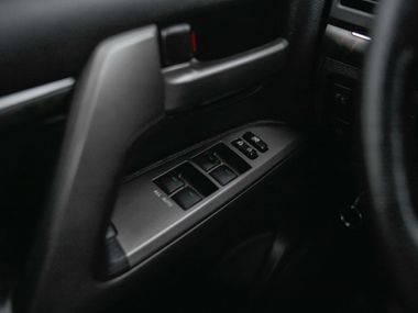 Toyota Land Cruiser 2011 года, 343 993 км - вид 12