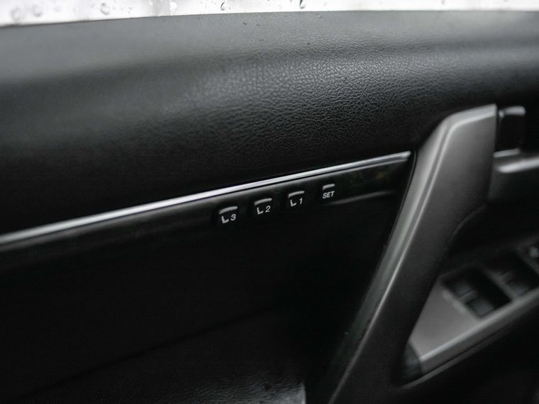 Toyota Land Cruiser 2011 года, 343 993 км - вид 13