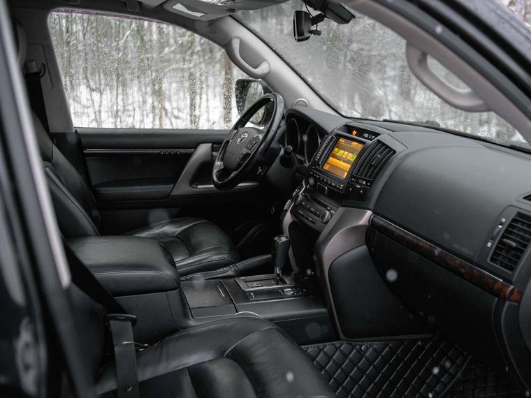 Toyota Land Cruiser 2011 года, 343 993 км - вид 17