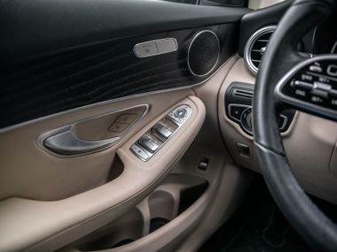 Mercedes-Benz GLC-класс 2021 года, 68 374 км - вид 11
