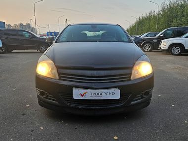 Opel Astra GTC 2010 года, 237 118 км - вид 3