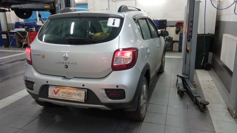 Renault Sandero Stepway 2016 года, 134 834 км - вид 3 Renault Sandero Stepway 2016 года, 134 834 км - вид 3