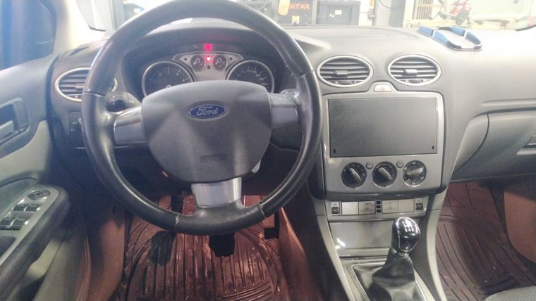Ford Focus 2009 года, 137 221 км - вид 5