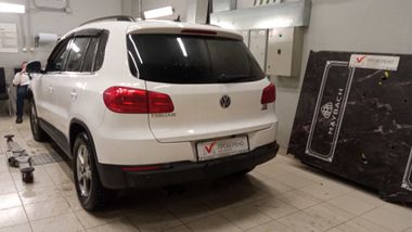 Volkswagen Tiguan 2015 года, 155 691 км - вид 4