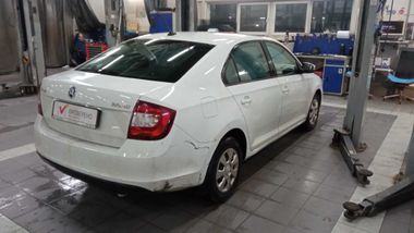 Skoda Rapid 2018 года, 130 400 км - вид 3