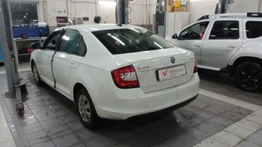 Skoda Rapid 2018 года, 130 400 км - вид 4