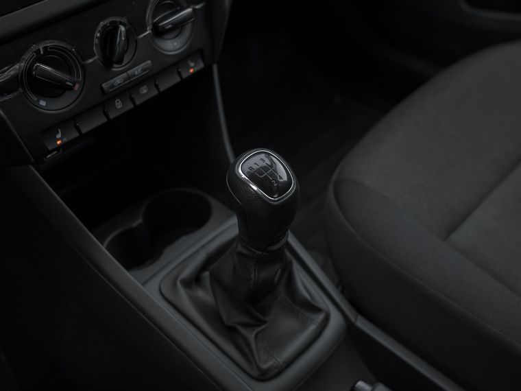 Skoda Rapid 2018 года, 130 400 км - вид 8