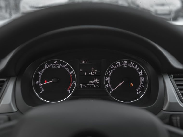 Skoda Rapid 2018 года, 130 400 км - вид 5