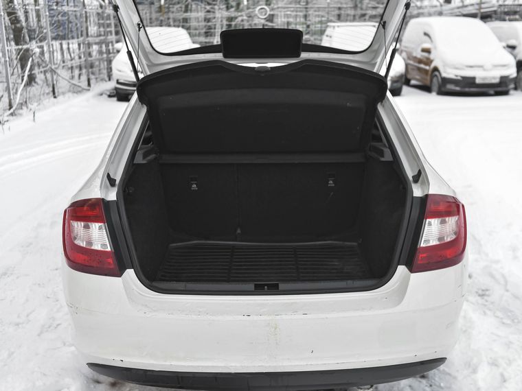 Skoda Rapid 2018 года, 130 400 км - вид 13