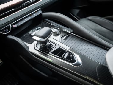 Синий Geely Monjaro 2023 года | VIN 17481668