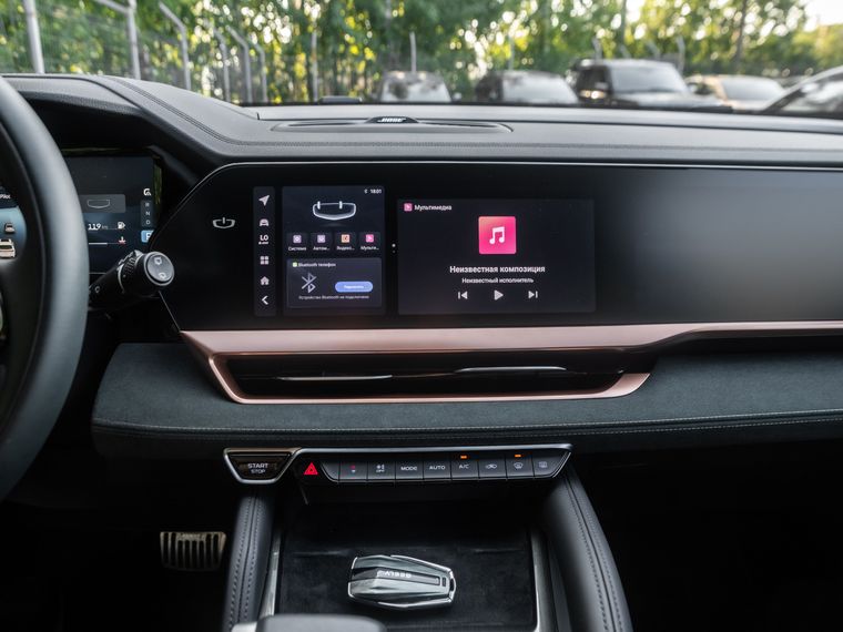 Синий Geely Monjaro 2023 года | VIN 17481668