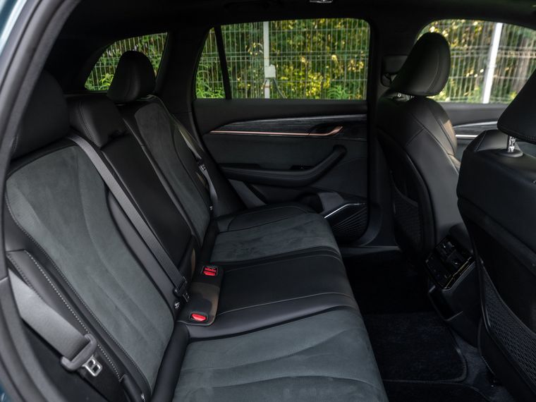 Синий Geely Monjaro 2023 года | VIN 17481668