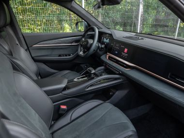 Синий Geely Monjaro 2023 года | VIN 17481668