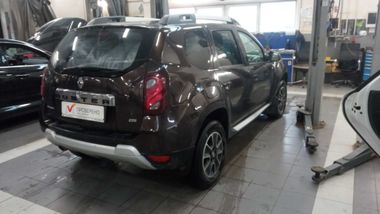 Renault Duster 2017 года, 180 000 км - вид 3