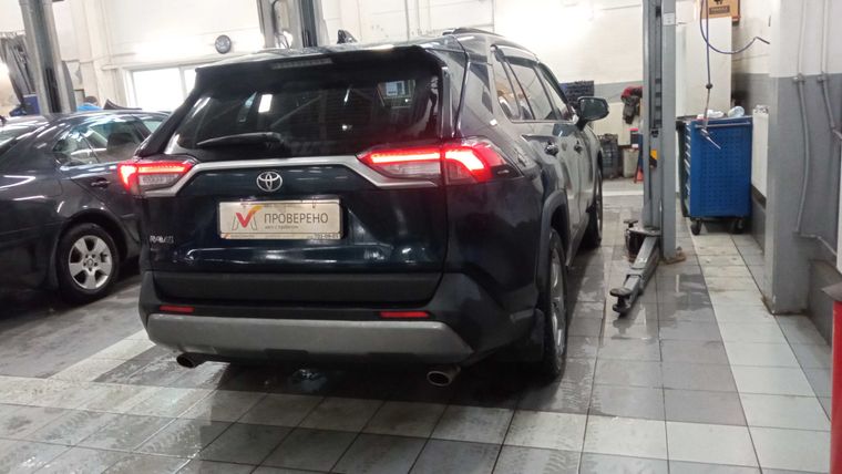 Toyota RAV4 2020 года, 130 000 км - вид 3