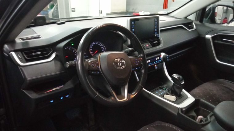 Toyota RAV4 2020 года, 130 000 км - вид 5