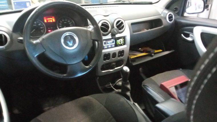 Renault Sandero 2011 года, 113 278 км - вид 5