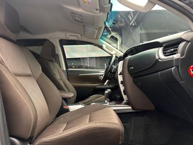 Toyota Fortuner 2019 года, 215 000 км - вид 17